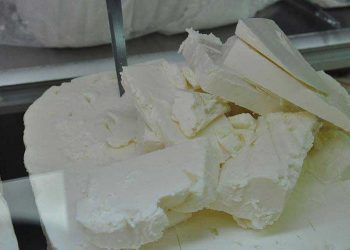 Litresi 5 lira olan sütü yok satıyor