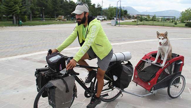 Hayvan hakları için iki pedal dört pati yoldalar