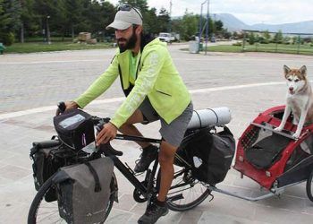 Hayvan hakları için iki pedal dört pati yoldalar