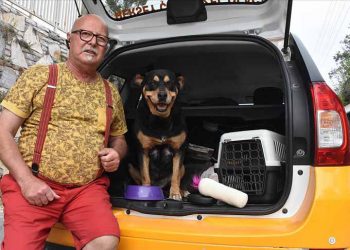Emekli öğretmenden pet taksi hizmeti