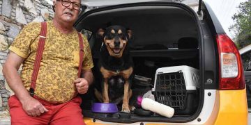 Emekli öğretmenden pet taksi hizmeti